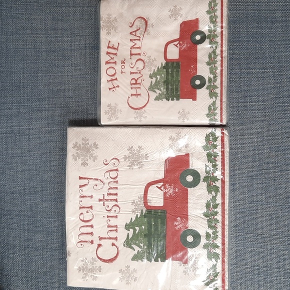 Paper Plates Dinner Dessert Luncheon Cocktail Cups Set Merry Christmas Truck NWT - Picture 4 of 6